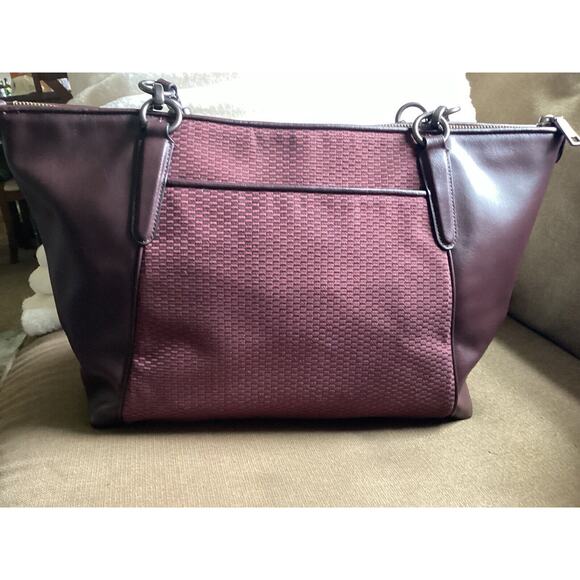 🖤❤️ Coach Ava Legacy Jacquard Oxblood Milk Tote F57246 🖤❤️ - Picture 3 of 10